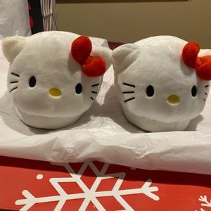 Hello kitty slippers
